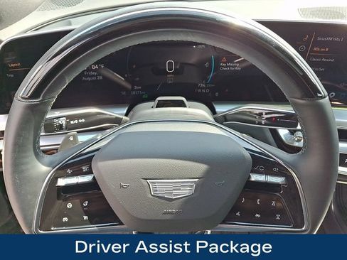 Used 2024 Cadillac Lyriq Luxury w/ LPO, Floor Liner Package AWD/4WD image 4