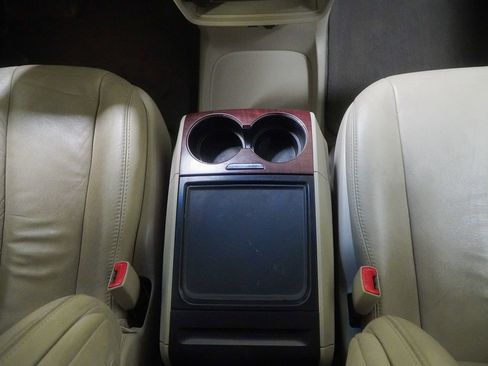 Used 2012 Toyota Sienna XLE image 35