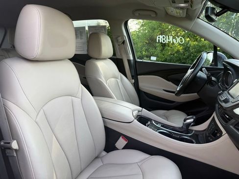 Used 2020 Buick Envision Essence FWD image 23