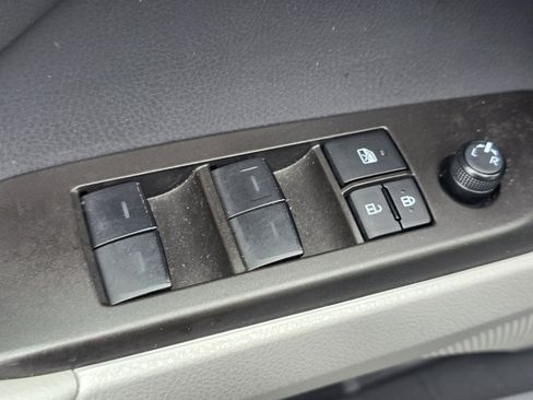 Used 2024 Toyota Camry SE w/ Cold Weather Package AWD/4WD image 17