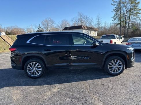 Certified 2025 Buick Enclave Preferred image 6