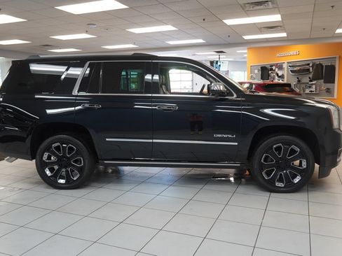 Used 2018 GMC Yukon Denali w/ Denali Ultimate Package AWD/4WD image 16