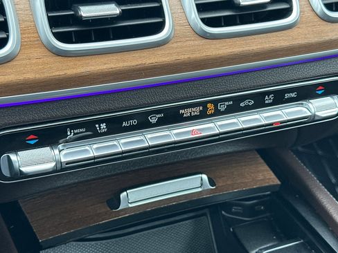 Used 2022 Mercedes-Benz GLS 450 4MATIC w/ AMG Line Exterior image 22