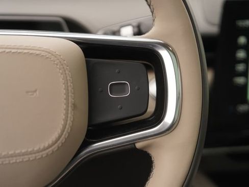 Used 2025 Lincoln Nautilus Reserve w/ Jet Appearance Package image 24