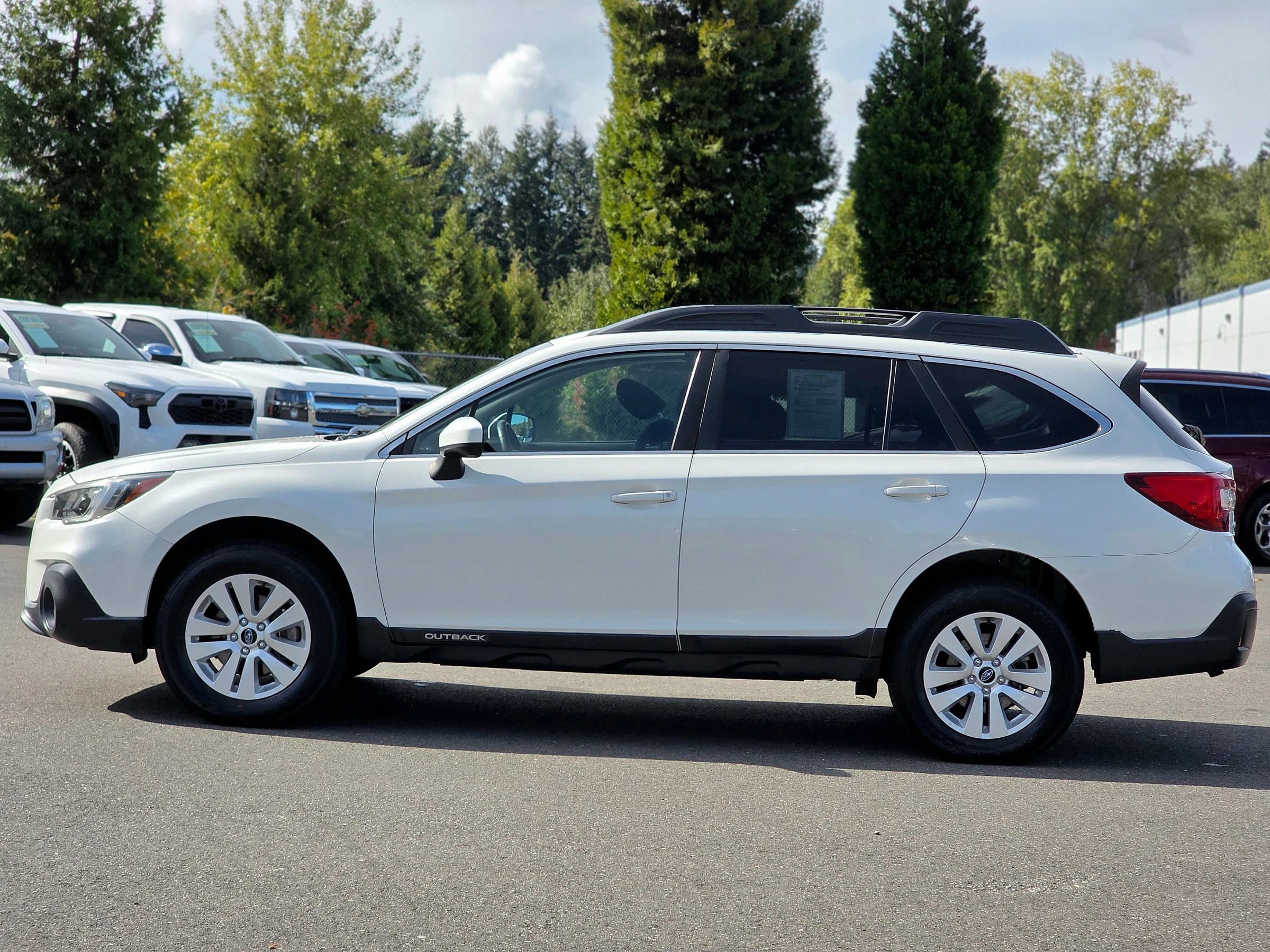 Used 2018 Subaru Outback 2.5i Premium AWD/4WD image 7