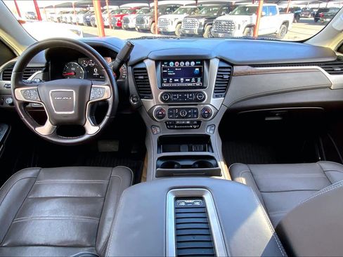 Used 2019 GMC Yukon Denali w/ Denali Ultimate Package image 16