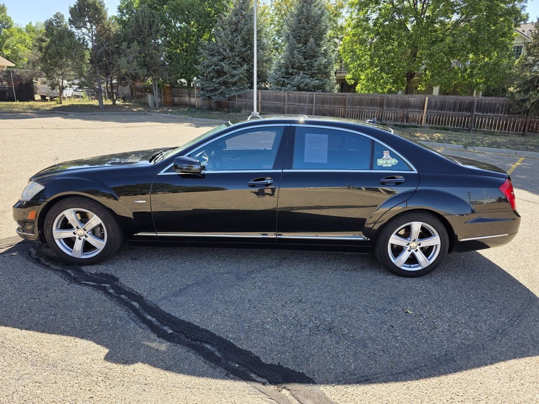 Used 2012 Mercedes-Benz S 550 4MATIC image 2