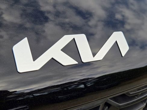 New 2026 Kia Sorento LX FWD image 5