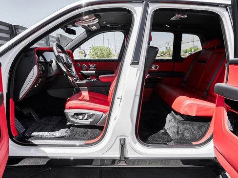 Used 2026 Rolls-Royce Cullinan AWD/4WD image 41