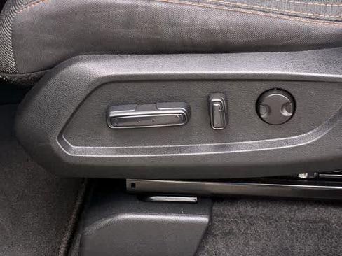 Certified 2025 Honda Pilot Sport image 31