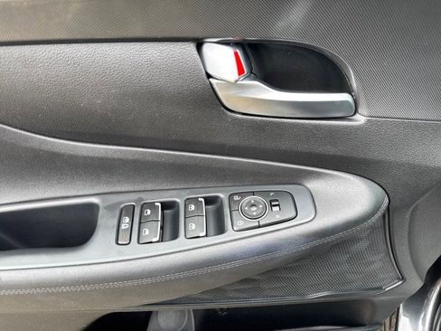 Used 2023 Hyundai Santa Fe SEL image 13