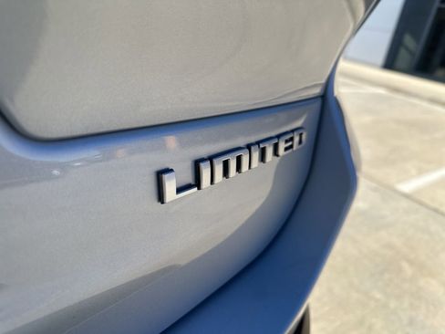 New 2025 Jeep Grand Cherokee L Limited image 12