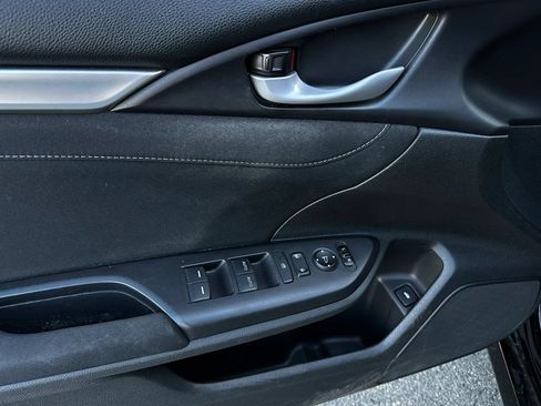 Used 2018 Honda Civic EX-T image 12