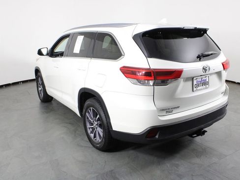 Used 2017 Toyota Highlander XLE FWD image 15