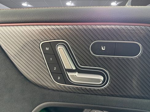 Certified 2022 Mercedes-Benz GLB 35 AMG 4MATIC image 22