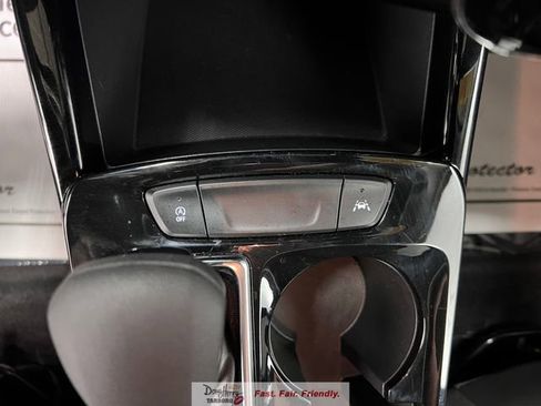 Used 2025 Chevrolet Trax LT image 42