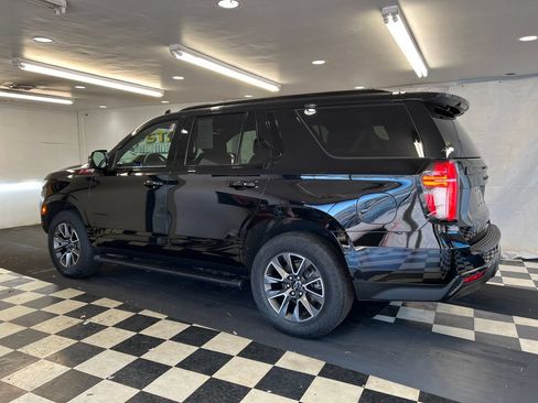 Used 2023 Chevrolet Tahoe Z71 w/ Luxury Package AWD/4WD image 9