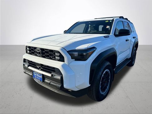 Certified 2025 Toyota 4Runner TRD Off-Road image 2