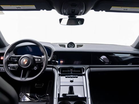 Certified 2025 Porsche Panamera 4 AWD/4WD image 11