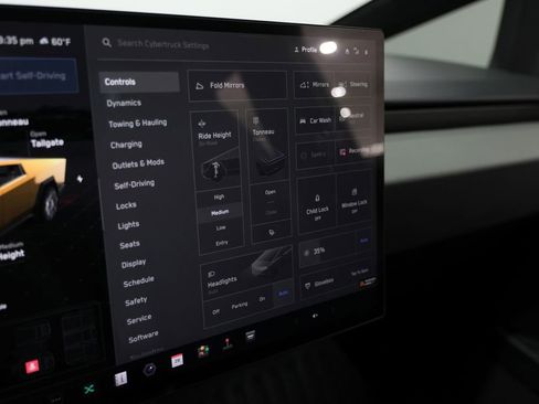 Used 2024 Tesla Cybertruck AWD Crew Cab image 25