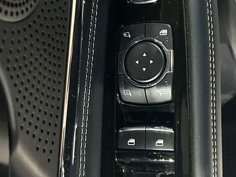 Used 2025 Lincoln Corsair FWD w/ Equipment Group 101A image 39