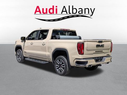 Used 2023 GMC Sierra 1500 AT4 w/ AT4 Premium Package AWD/4WD image 5