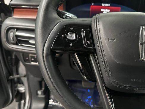 Used 2023 Lincoln Aviator Reserve w/ Equipment Group 201A image 16