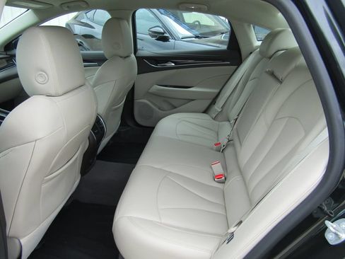 Used 2017 Buick LaCrosse Preferred FWD image 27
