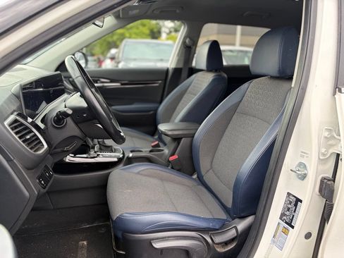 Used 2024 Kia Seltos S AWD/4WD image 19