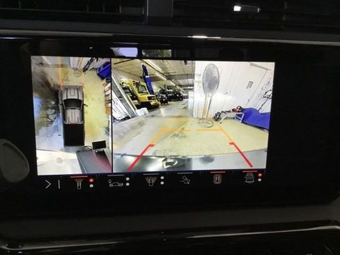 New 2025 GMC Sierra 2500 AT4 w/ AT4 Premium Plus Package image 43