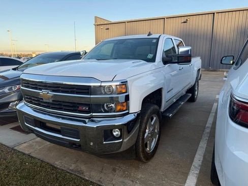 Used 2015 Chevrolet Silverado 2500 LTZ w/ Duramax Plus Package image 2