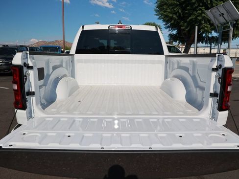 New 2026 RAM 1500 4x4 Crew Cab image 34