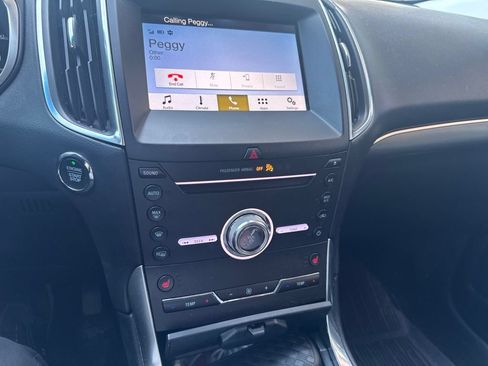 Used 2019 Ford Edge Titanium FWD image 9