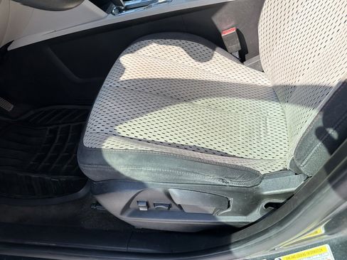 Used 2010 Chevrolet Equinox LS image 13