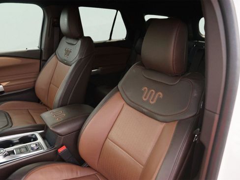 Used 2023 Ford Explorer King Ranch w/ Technology Package AWD/4WD image 10