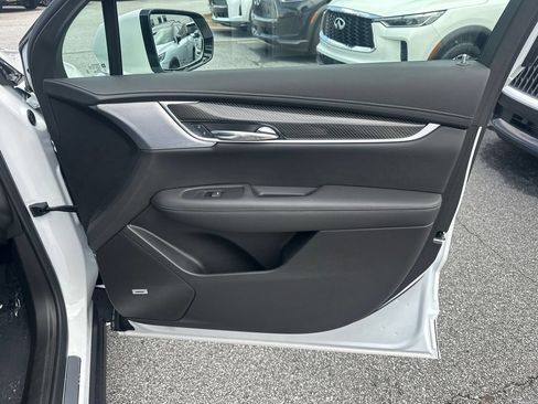 Used 2025 Cadillac XT6 Sport w/ LPO, Red Accent Package AWD/4WD image 12