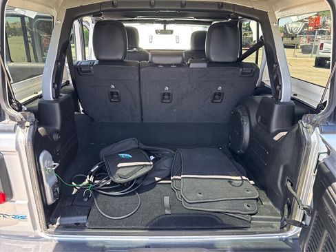 Used 2023 Jeep Wrangler Unlimited Sahara image 65