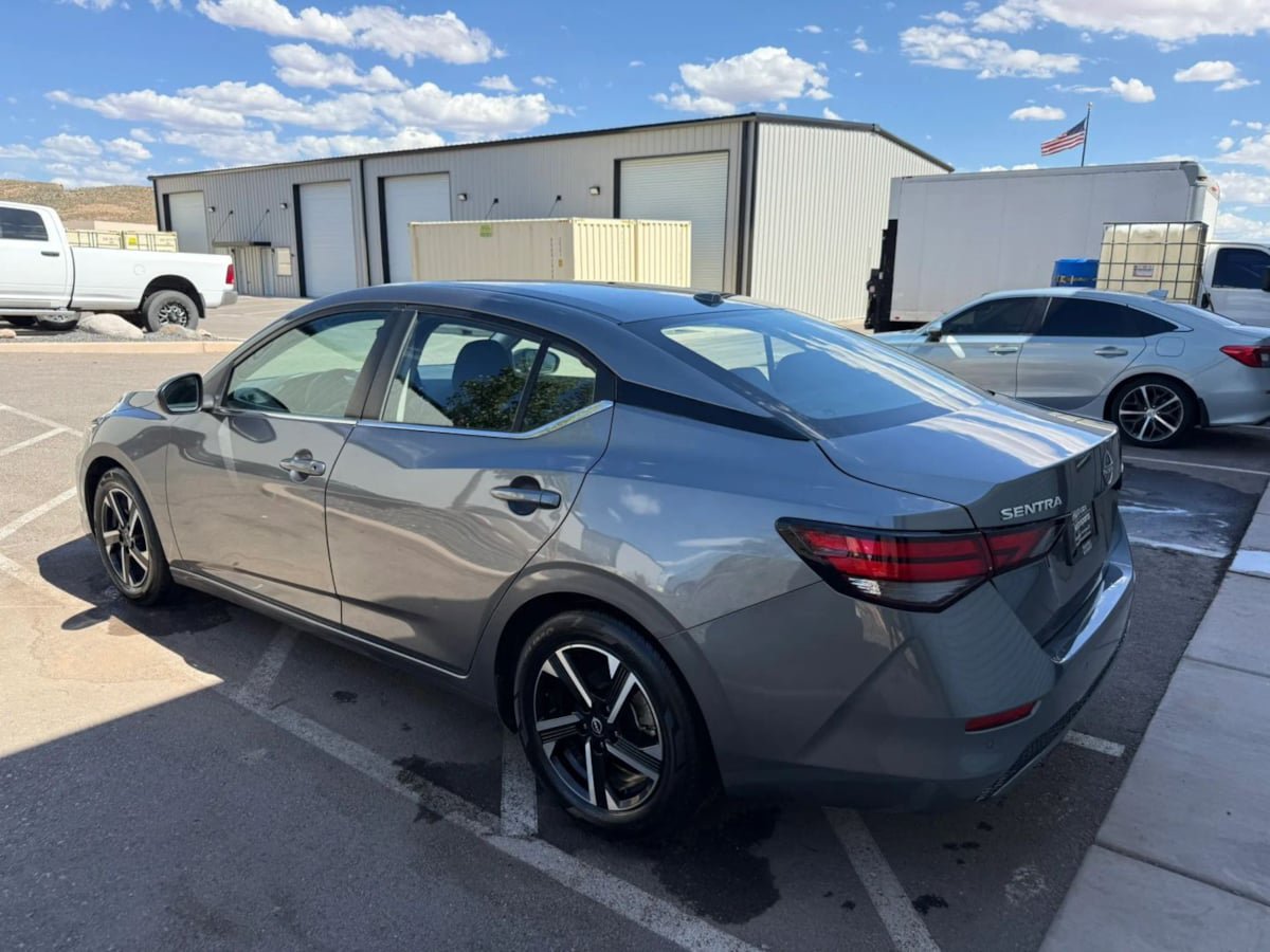 Used 2024 Nissan Sentra SV FWD image 5