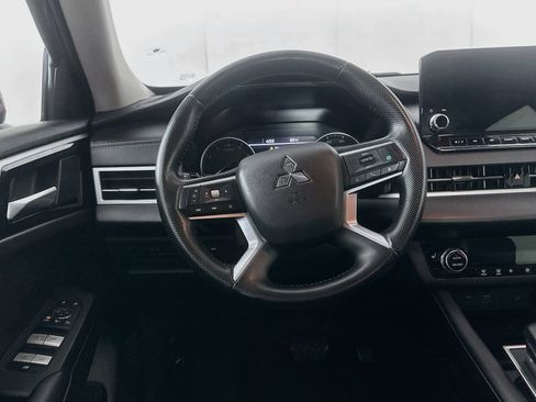 Used 2024 Mitsubishi Outlander SE AWD/4WD image 18