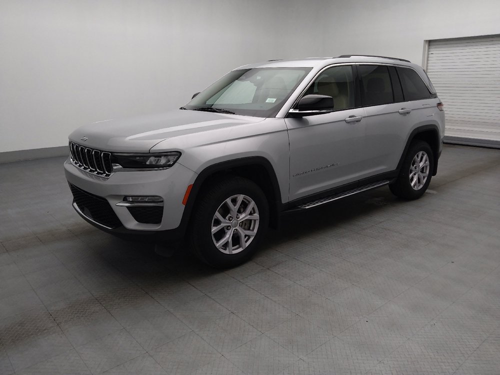 Used 2022 Jeep Grand Cherokee Limited w/ MOPAR Finishing Package RWD image 2