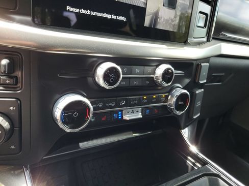 Used 2023 Ford F150 Lariat w/ Equipment Group 502A High AWD/4WD image 23