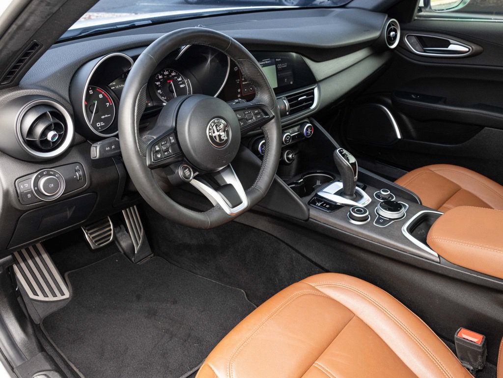 Used 2022 Alfa Romeo Giulia Ti w/ Active Assist Plus Package RWD image 21