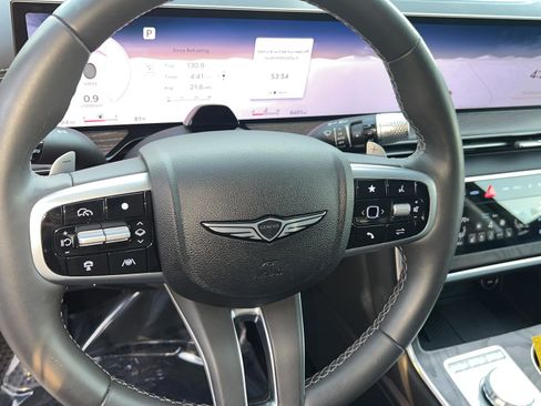 Used 2025 Genesis GV80 2.5T Select image 12