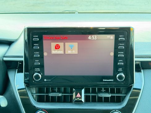 Used 2021 Toyota Corolla LE image 47