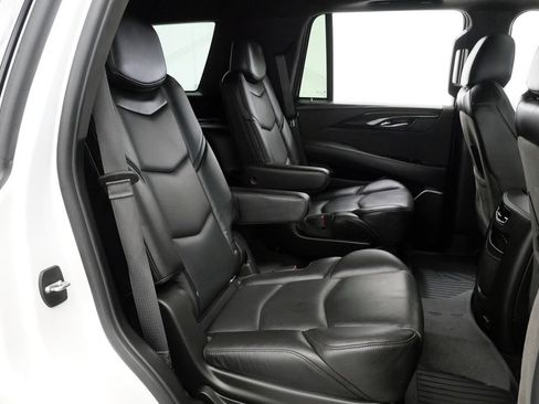 Used 2020 Cadillac Escalade Platinum AWD/4WD image 18