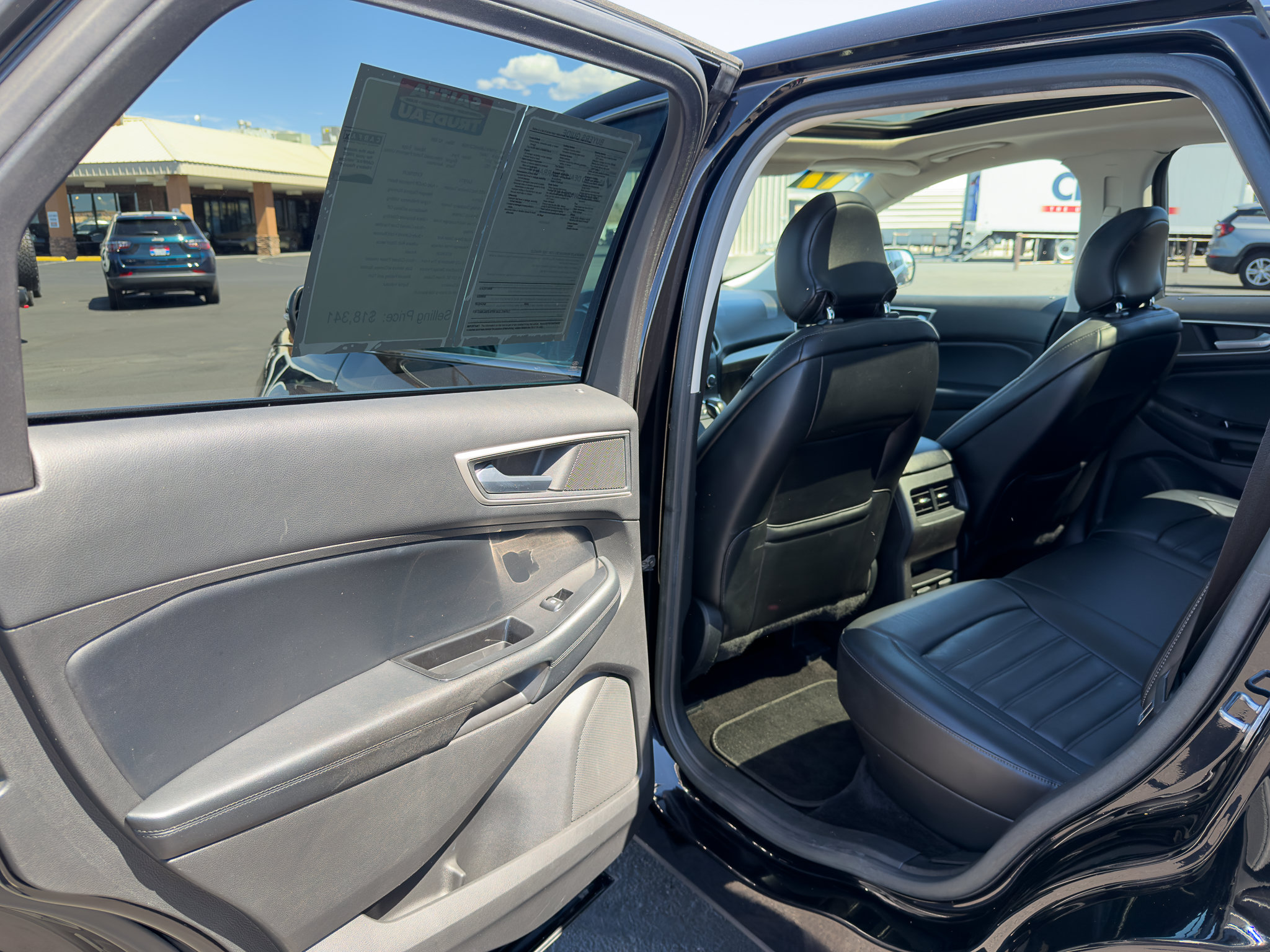 Used 2017 Ford Edge SEL w/ Equipment Group 201A FWD image 12