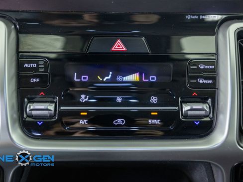 Used 2021 Kia Sorento EX w/ EX AWD X-Line Package image 22