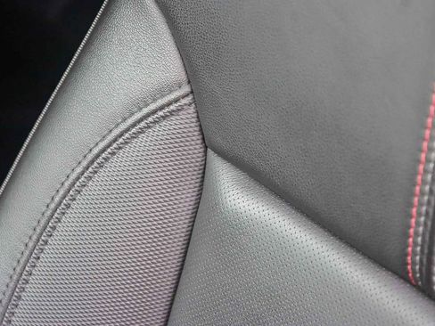 Used 2023 Chevrolet Traverse RS image 56