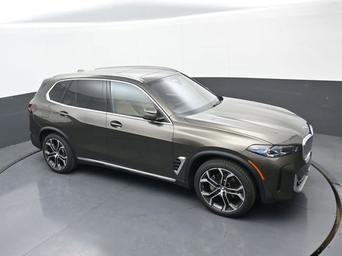 New 2026 BMW X5 xDrive40i AWD/4WD image 28