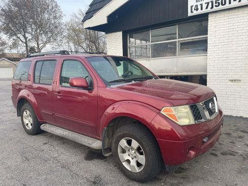 Used 2005 Nissan Pathfinder SE w/ (P01) Se Premium Pkg image 9